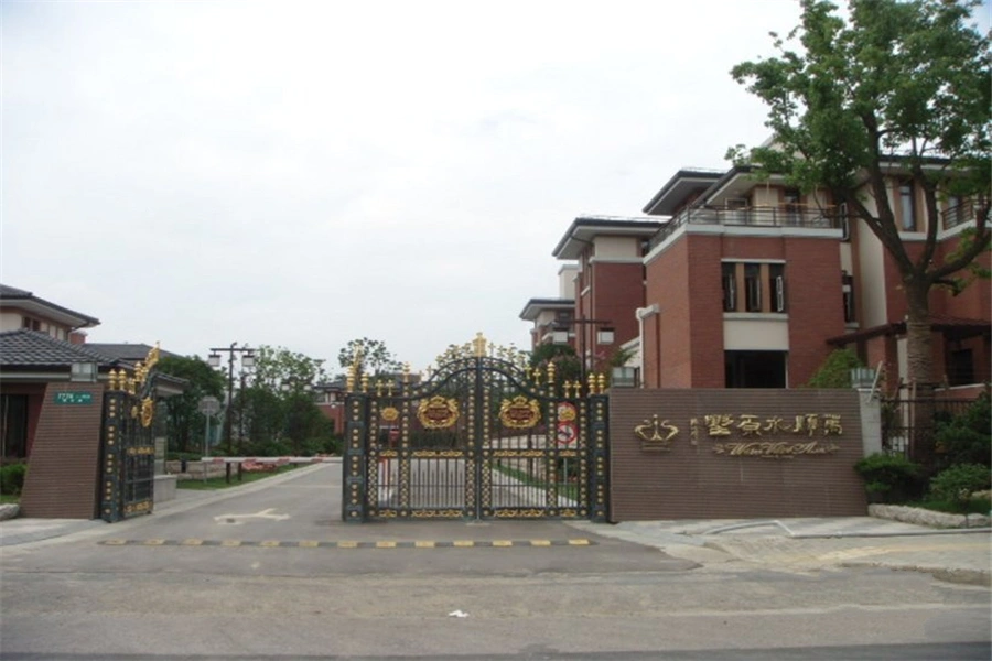 实景图:小区大门实景图(2016.3)