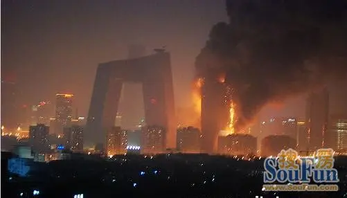 央视大楼失火现场照片