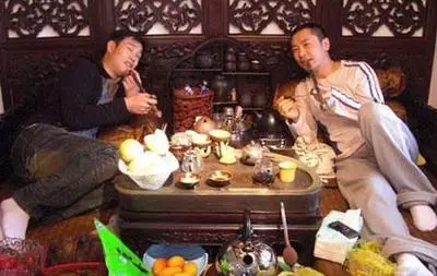 小沈阳土炕吸烟照曝光 自曝最喜欢刘德华(图)