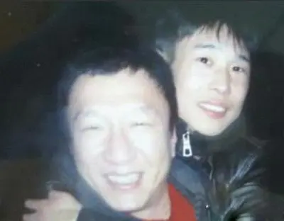 小沈阳土炕吸烟照曝光 自曝最喜欢刘德华(图)