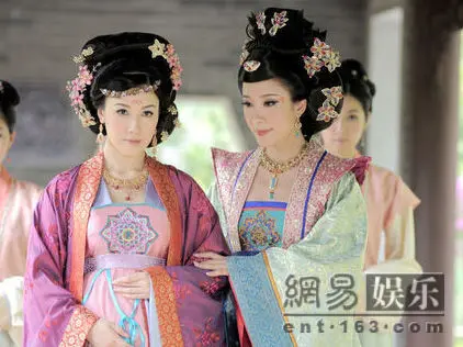 佘诗曼杨怡古装惊艳 《宫心计》分集剧情大介绍