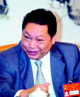 人大代表陈华伟:穗深房贵 可以选回老家买房