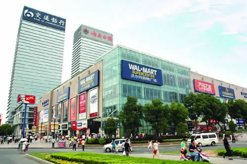 可以说,从一开始的单一主力店(沃尔玛)到现在的多主力店组合,万达一直