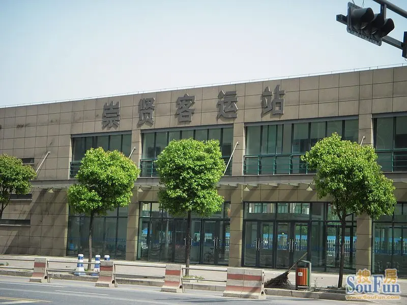 锦昌年华北靠新区交通大动脉崇杭街,公交k847路终点站崇贤公交中心站