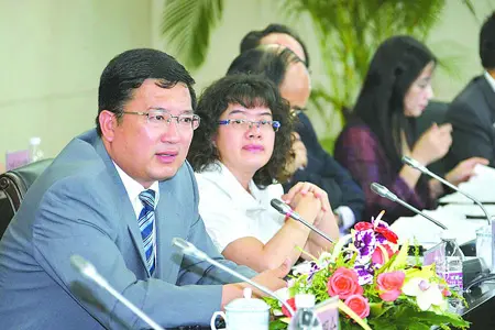 珠海市委常委,宣传部长黄晓东的提议引起论坛嘉宾高度关注