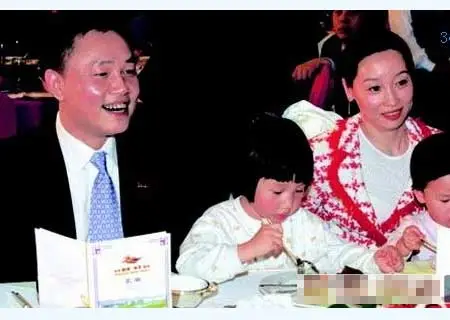 黄光裕阵营增持国美杜鹃或成未来关键角色