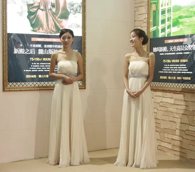 【直击秋交会】实拍房交会上惊艳美女[组图]
