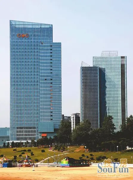 1325米的连云港市最高楼金海国际大厦建成