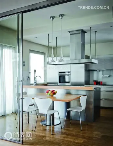 31款美味情缘夏日厨房 红黄蓝绿白彩虹之家(组