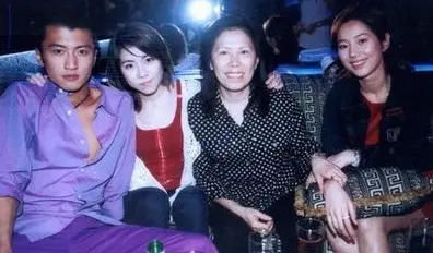 离婚已成定局 霆锋柏芝十年家居照倍感心酸_房产资讯
