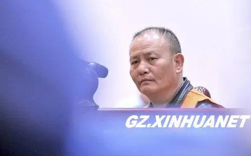 贵阳"铜锣湾"涉黑团伙头目陈启荣出庭受审(5月17日摄.