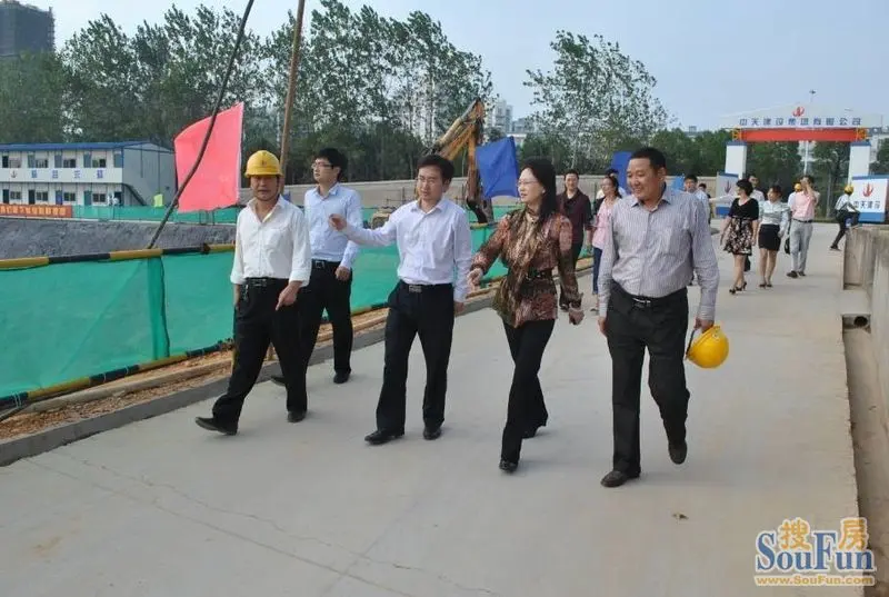 罗卫红副市长参观视察衢州颐高广场,受高度评价