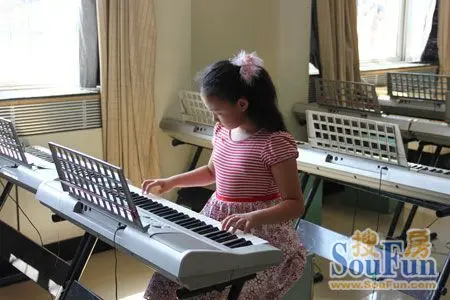 电子琴演奏
