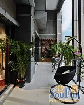此次推出的189㎡跃层大宅新品,更是将挑空阳台发挥到极致,5.8挑高,7.