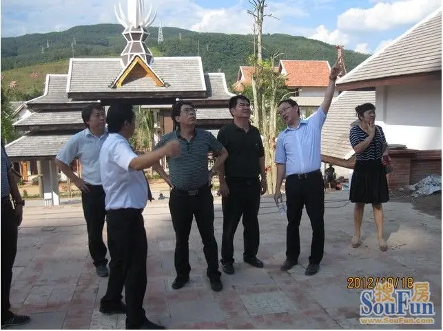 2012年10月18日,西双版纳州委常委,常务副州长陈启忠领导一行到访告庄