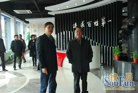 李永州陪同上海市装饰装修行业协会党委书记,常务副会长徐海峰视察