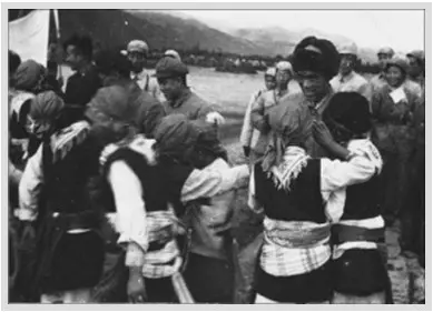 家庭相册重现云南解放时刻