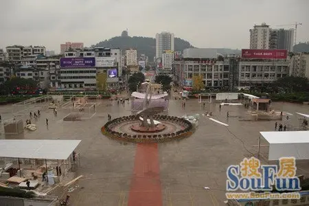 巴中地标建筑巴人广场各大活动首选场地