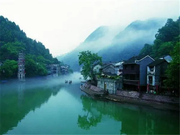凤凰古城被淹面目全非回顾凤凰古城十大美景