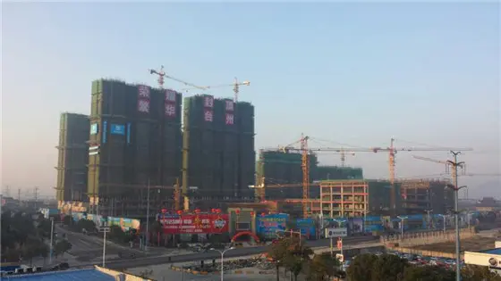 台州经开万达广场2013年12月27日拿地,3月13日取得施工许可证正式