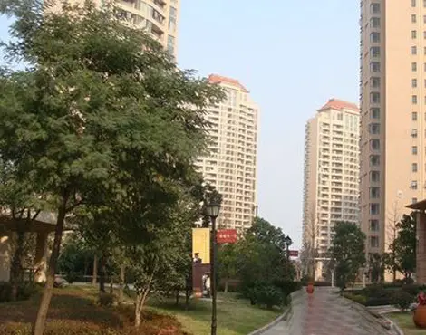 5%刘怀乾 15927074242房源地址:武昌区中南一路与武珞路五巷交汇处