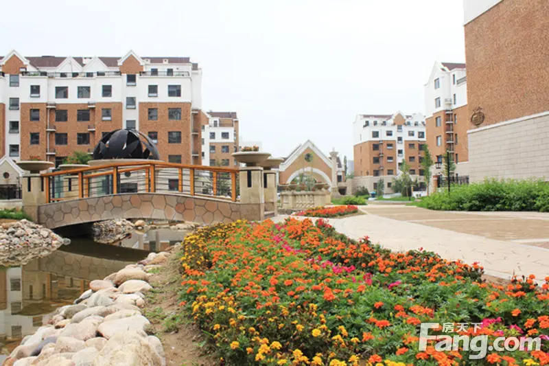 资讯中心  市场 正文  升值点评:张家口楼盘枫墅小镇位于张家口一中