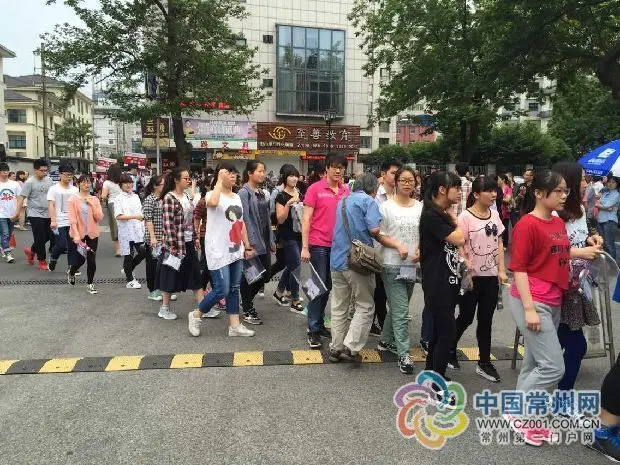 常州高考第一天!今年考场有点儿"冷清"[图]