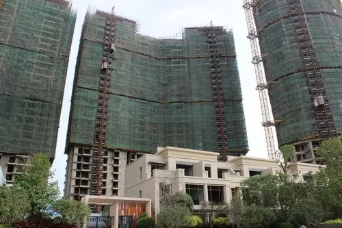 楼间距竟然如此小 马克走进万道紫云台-泉州新房网-房天下 楼间距竟然