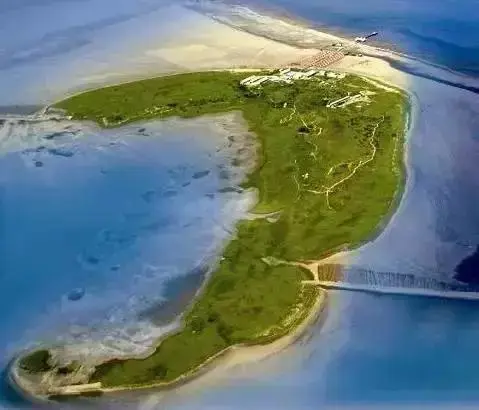 龙岛  