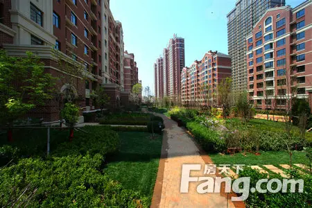 金地檀溪 欧尚广场 大连泉水