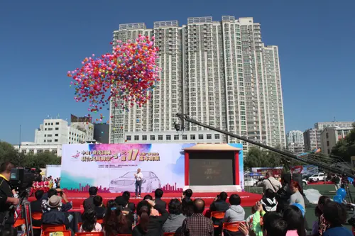 9月26日,在这个双节即将来临之际"凤凰御景"世茂国际"承德广播电视