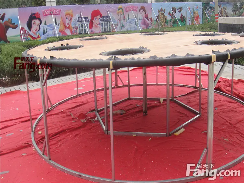 真人版的打地鼠,我只想知道头会不会痛