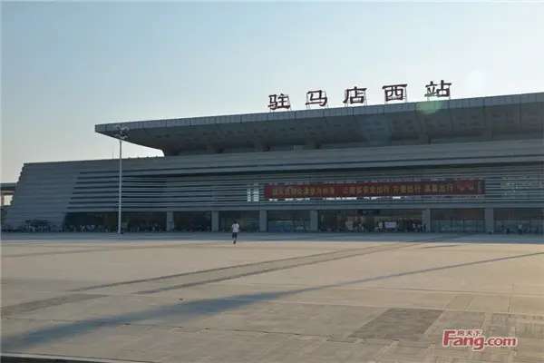 驻马店高铁站