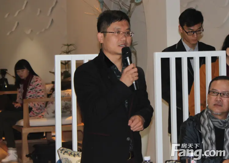 西安青年设计师俱乐部秘书长王雪峰发言