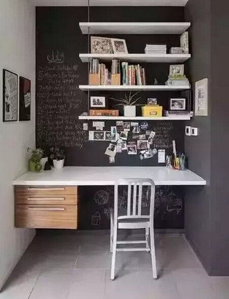 书桌 书柜 椅子 地板
