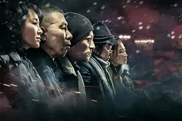 老炮儿的铁兄弟闷三儿,肝胆侠义两肋插刀;凡事认怂的灯罩儿,说出了