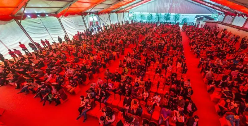 看看海宁公馆开盘现场图片