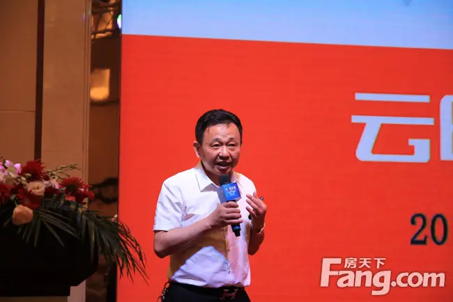 浙江云时代光电股份有限公司董事长周金龙