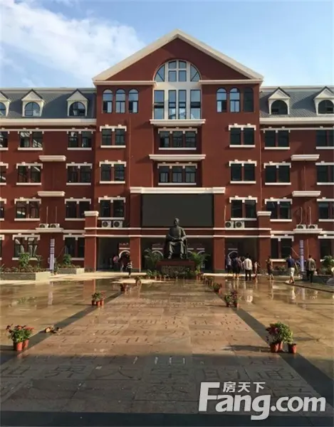 漯河北大附属实验学校今日正式开学报到