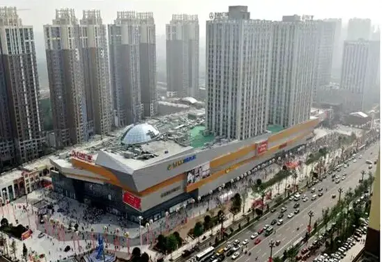 (万达广场实景图)