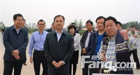 市领导李刚,濮阳县县委书记张宏义,县长孙庆伟等陪同调研