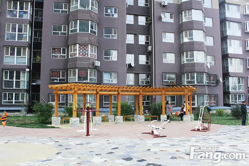 原物业被业主吐糟的名仕嘉苑 如今面貌焕然一新