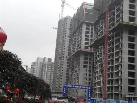 亚龙湾别墅首付低几成?要交房产税吗