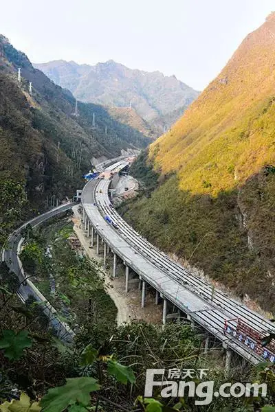 正在建设的罗望高速罗甸县境内罗苏段