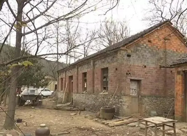巢湖五保户卖祖宅四间大瓦房和宅基地总共只卖2000元