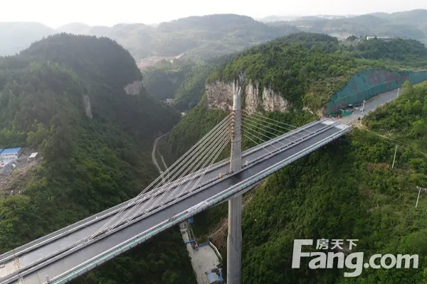 龙里:全国首座"芦笙"造型斜拉桥将于5月26日通车