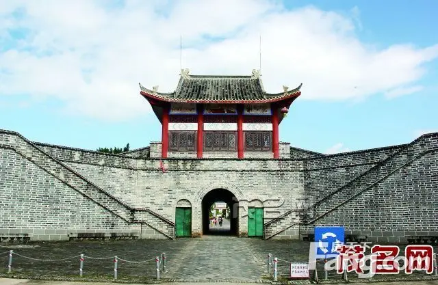 高凉古城西城门.茂名晚报记者 吴昊摄