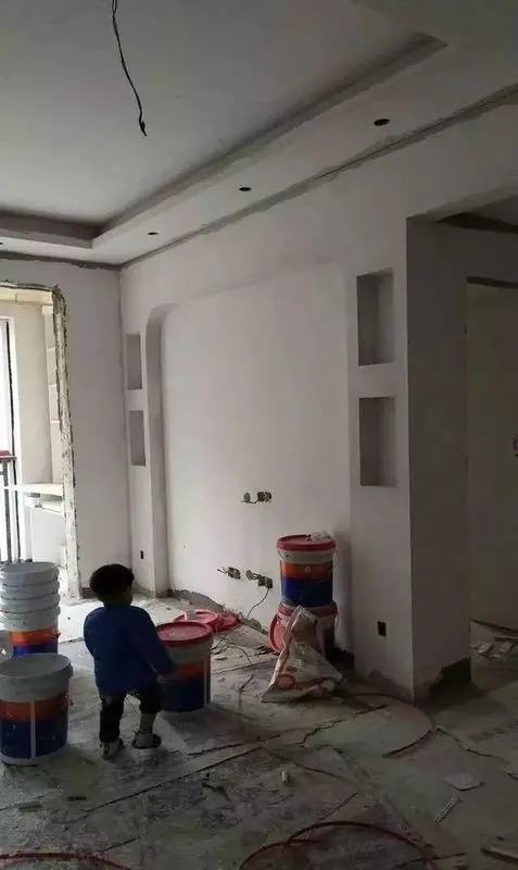 这就是电视背景墙了,木工师傅说好土,管他呢,自己喜欢就好