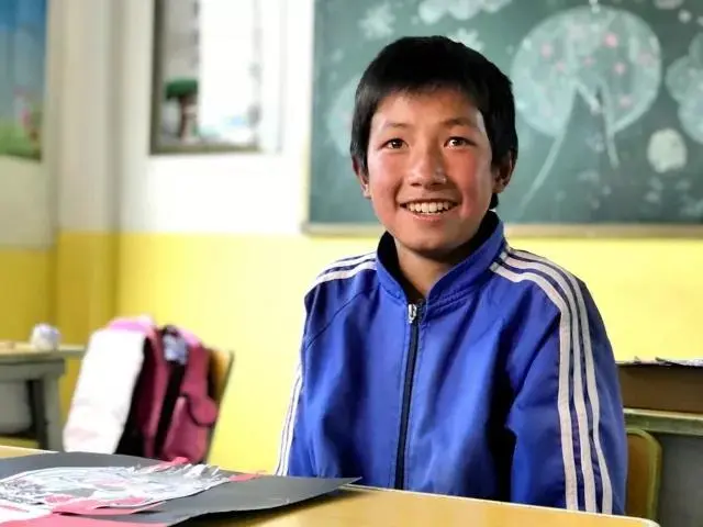 俊·悦读系列课堂是俊发专门为贫困山区的孩子们开设的专题