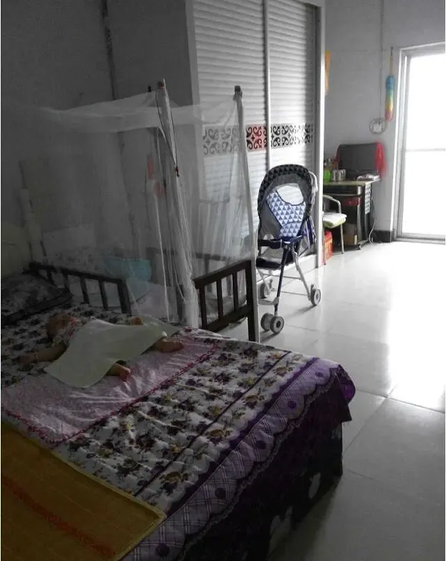 蚊帐三开门挂钩怎么挂_出租屋蚊帐怎么挂_上铺怎么挂蚊帐